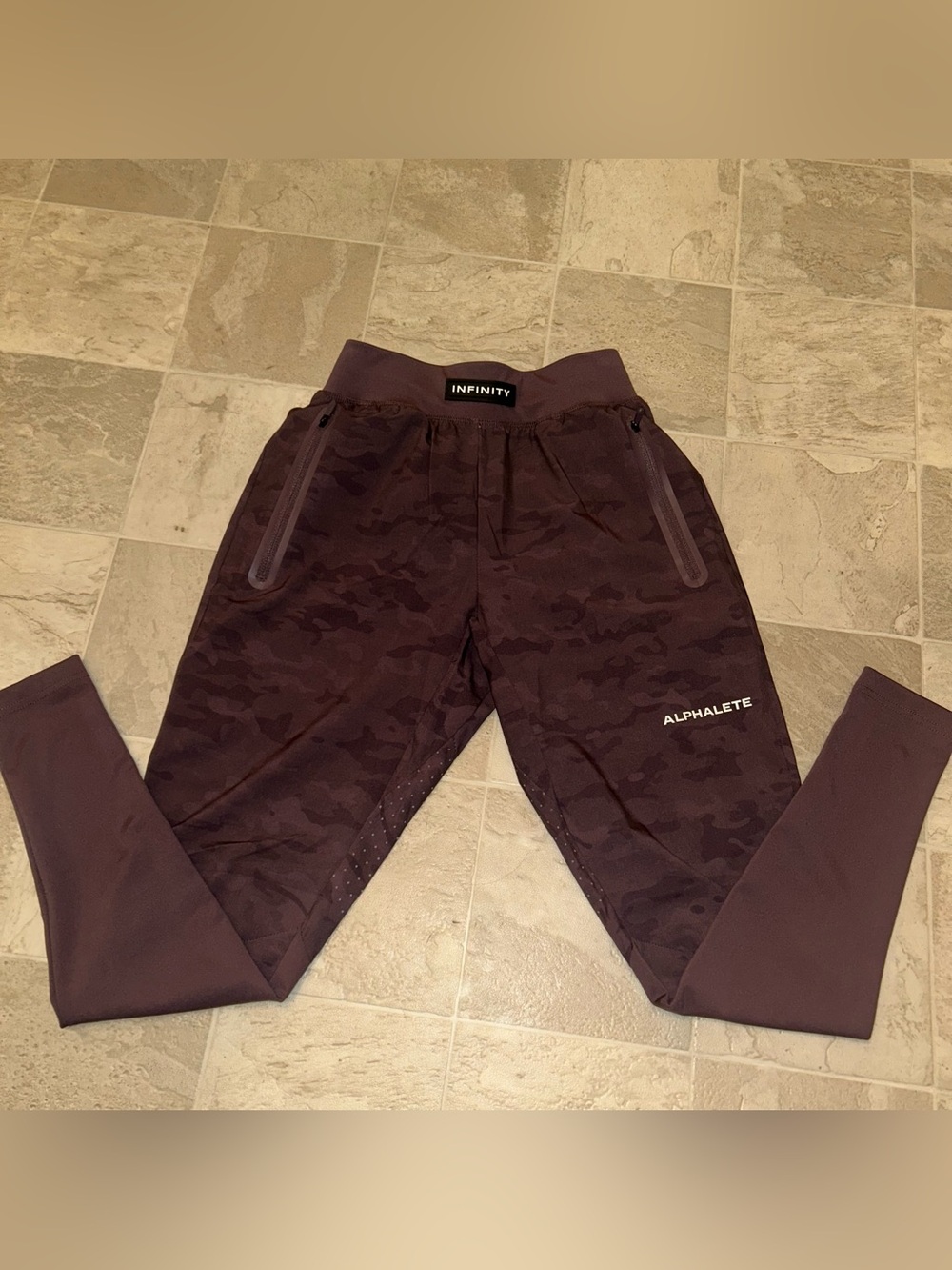 Alphalete Camouflage Infinity Joggers - Maroon